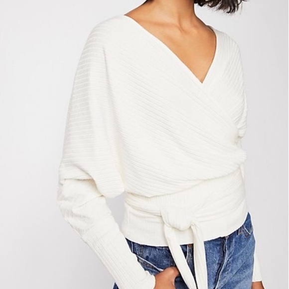 ✨We the Free Cream Wrap Top - Picture 1 of 2